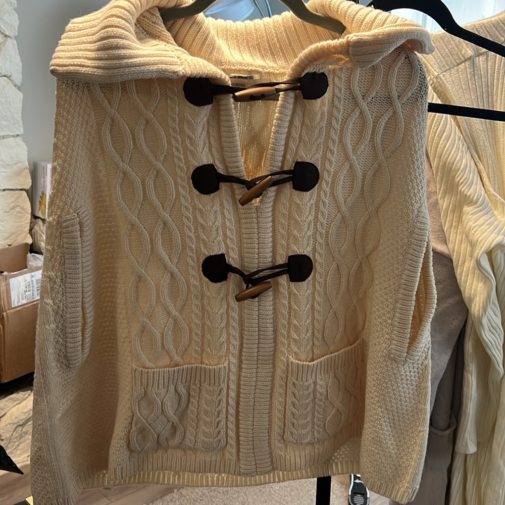 Wool Cape Sweater (Sleeveless)